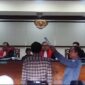 Foto: Ahmadi Zubir saat di ruang persidangan PN Sungai Penuh