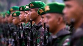 Prajurit TNI Bantu Amankan Kantor Kejaksaan di Seluruh Indonesia
