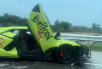 Lamborghini Alami Kecelakaan di Tol Jombang, Ternyata Milik Bos Triv