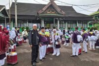 81 Jemaah Calon Haji Asal Kota Sungai Penuh Berangkat Menuju Tanah Suci