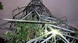 PLN Kerahkan 100 Petugas Perbaiki Tower Listrik yang Roboh di Kerinci