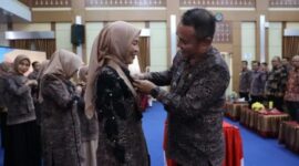 Oplus_16777216
