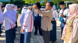 Kepala MTsN 1 Kota Sungai Penuh Resmi Lantik Anggota PMR Madya