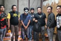 Tim Opsnal Satreskrim Polres Kerinci saat Mengamankan Diduga Pelaku Pencurian Laptop.