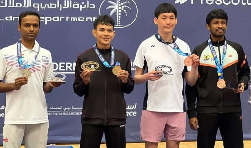 Muhammad Al Imran (kedua kiri), atlet para bulu tangkis Indonesia peraih medali emas 6th Fazza Dubai Para Badminton International 2025 (Foto: NPC Indonesia)