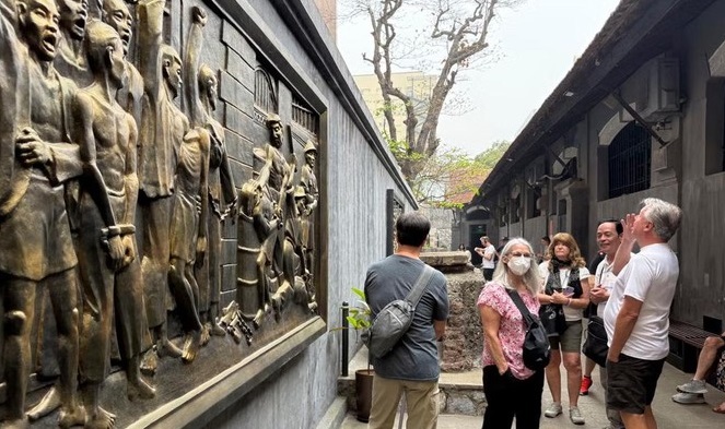 Vietnam Unggul dalam Pencarian Wisata Versi Google, Kalahkan Indonesia dan Thailand. (Ilustrasi wisata di Vietnam AP)