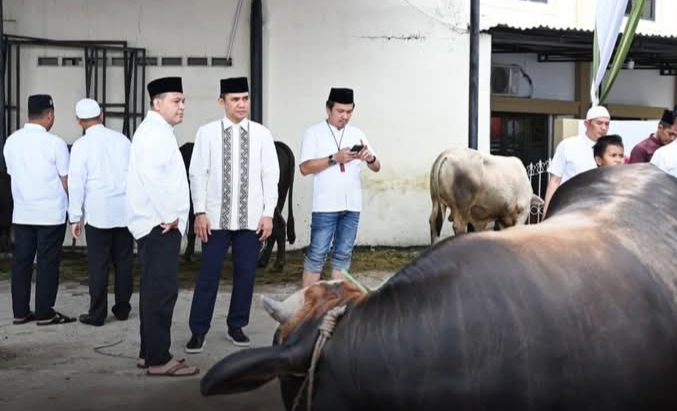 Polda Jambi Gelar Qurban dan Distribusi Daging Qurban Kepada Jajaran dan Masyarakat Sekitar (Dok. Humas Polda Jambi)