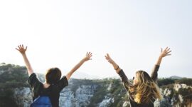Backpacking vs Staycation: Mana yang Cocok Buat Kamu? Temukan Jawabannya di Sini!. (Foto: Pixabay)