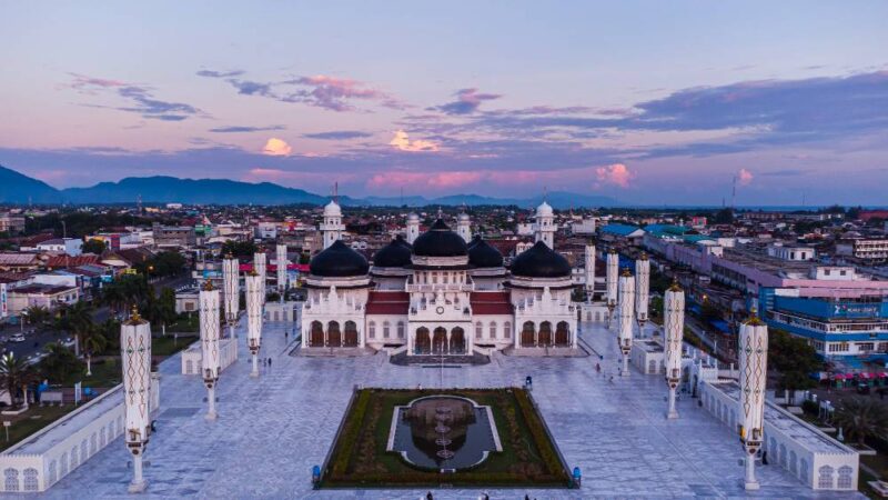 Masjid Raya Baiturrahman. (Foto: catperku.com)