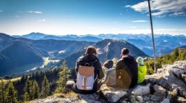 Ilustrasi: Mengapa Kita Harus Pergi Berwisata? (Foto: Pixabay)