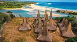 10 Destinasi Adat Paling Unik di Indonesia Wajib Dikunjungi. (Foto: alamindonesia.co.id)