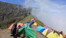 Suasana pendakian di Pelawangan Dua, Gunung Rinjani (Foto: RRI/Halwi)