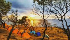 Ilustrasi. 8 Tempat Camping Instagramable dan Terhits di Indonesia yang Wajib Kamu Kunjungi. (Foto: setapaklangkah.com)