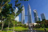 7 Wisata Malam di Malaysia yang Wajib Dikunjungi: Menikmati Keindahan Negeri Jiran Saat Hari Menjelang Gelap. (Foto: expedia.com.au)