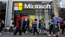 Ilustrasi. Gelombang PHK di Microsoft: 9.000 Karyawan Terdampak di Tengah Transformasi Teknologi.  (Foto: Getty Images/Craig T Fruchtman)