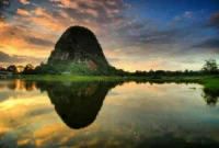 7 Destinasi Anti-Mainstream di Sumatera Barat: Keindahan Tersembunyi yang Siap Membuatmu Terkesima. (Foto: infokost.id)