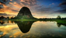 7 Destinasi Anti-Mainstream di Sumatera Barat: Keindahan Tersembunyi yang Siap Membuatmu Terkesima. (Foto: infokost.id)