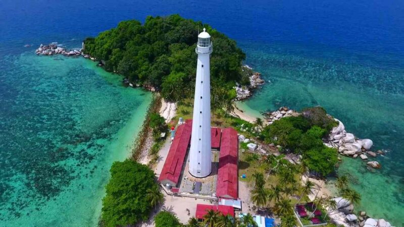 10 Rekomendasi Tempat Wisata Instagramable di Bangka Belitung yang Wajib untuk Kamu Kunjungi Saat Liburan. (Foto: tujuanwisatanasional.blogspot.com)