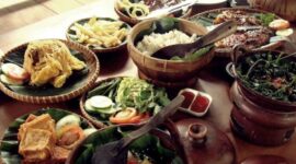10 Tempat Wisata Kuliner di Bandung Paling Enak & Legendaris. (Foto: bolulembang.co.id)
