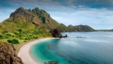 Pesona Labuan Bajo: Destinasi Wisata Indah dan Eksotis di Nusa Tenggara Timur. (Foto: windows10spotlight)