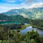 Dieng Plateau Jawa Tengah: Pesona Alam, Budaya, dan Sejarah di Negeri Atas Awan. (Foto: expedia.com)