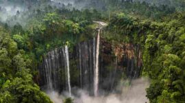 Tumpak Sewu, Air Terjun Niagara Jawa Timur yang Viral di TikTok dan Jadi Primadona Wisata. (Foto: eastjavaparadise)