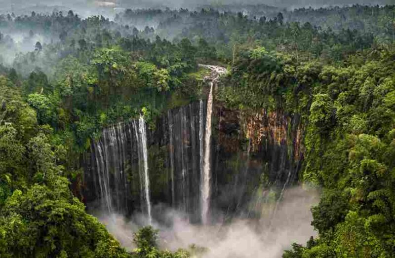 Tumpak Sewu, Air Terjun Niagara Jawa Timur yang Viral di TikTok dan Jadi Primadona Wisata. (Foto: eastjavaparadise)