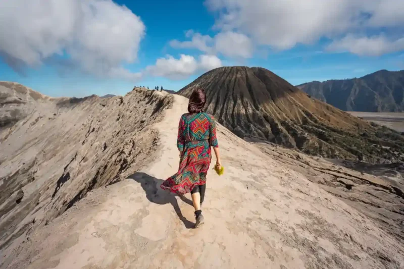 Keindahan Gunung Bromo: Panduan Lengkap untuk Pemula. (Foto: traveloka.com)
