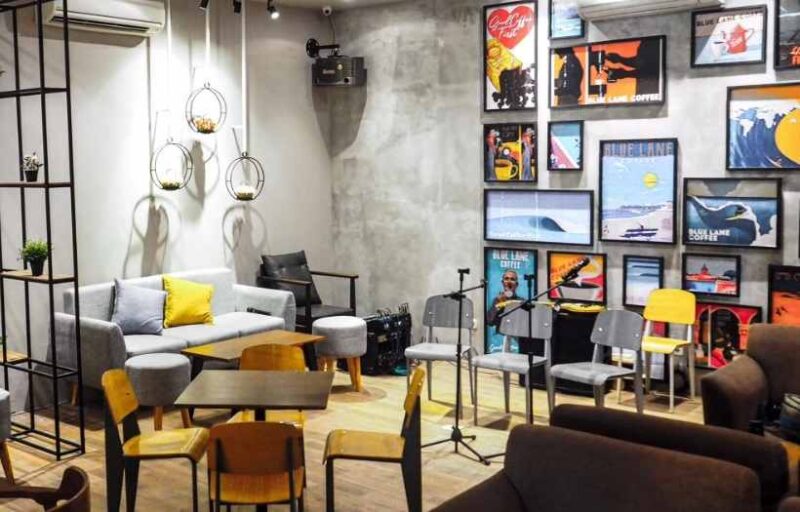 7 Rekomendasi Café di Bandung yang Asyik Buat Nongkrong hingga Malam Hari. (Foto: beritajelajah.com)