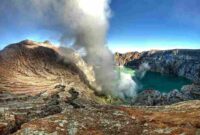 Gunung Ijen, Jawa Timur: Pesona Blue Fire, Kawah Hijau, dan Jalur Pendakian Ramah Pemula. (Foto: mahalo.cz)
