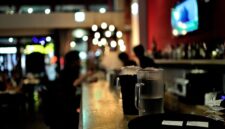 Ilustrasi. 10+ Kafe Murah di Jalan Arifin Ahmad Pekanbaru yang Nyaman untuk Nongkrong & Work from Cafe. (Foto: Pixabay)