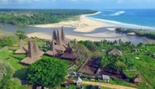 Pesona Sumba NTT: Surga Alami dengan Budaya Kuat dan Keindahan Kuda Sandalwood. (Foto: parboaboa)