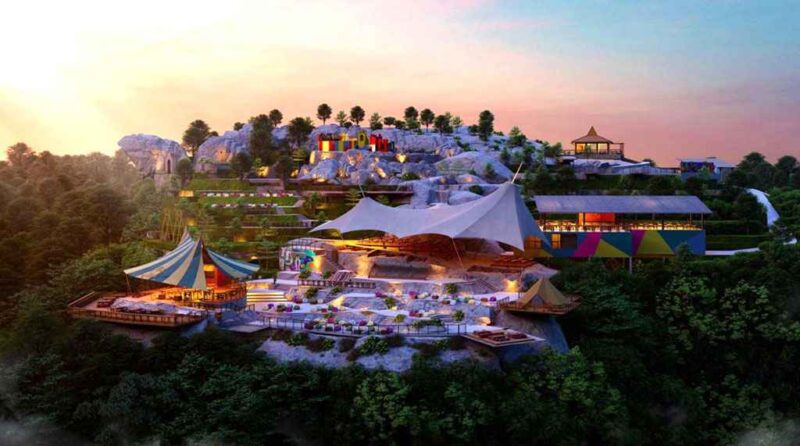 Obelix Hills Yogyakarta: Wisata Bukit Instagramable dengan Sunset Romantis Seindah HeHa Sky View. (Foto: yogyes)