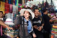 Ilustrasi. Panduan Lengkap Tempat Beli Oleh-Oleh di Lombok yang Wajib Dikunjungi. (Foto: travelounge)