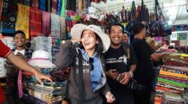 Ilustrasi. Panduan Lengkap Tempat Beli Oleh-Oleh di Lombok yang Wajib Dikunjungi. (Foto: travelounge)