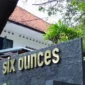Nongkrong di Six Ounces Coffee: Tempat Favorit untuk Pecinta Kopi dan Suasana Cozy (Foto: ajourneybespoke)