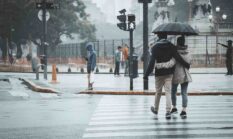 Tips Traveling Aman Saat Musim Hujan, Tetap Nyaman dan Menyenangkan