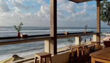 Jimmy Beach Cafe: Mengupas Tuntas Surga Nongkrong Kekinian di Tepi Pantai Jimbaran, Bali. (Foto: tripadvisor)