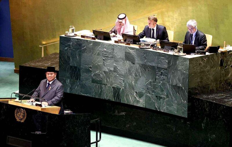 Presiden Republik Indonesia, Prabowo Subianto menyampaikan pidato pada Konferensi Internasional Tingkat Tinggi untuk Penyelesaian Damai atas Masalah Palestina dan Implementasi Solusi Dua Negara yang digelar di Gedung Majelis Umum Perserikatan Bangsa-Bangsa (PBB), New York, Amerika Serikat, Senin (22/9/2025) (Foto: BPMI Setpres/Laily Rachev)