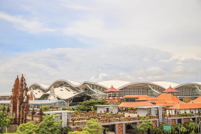 Bandara Ngurah Rai Perkuat Konektivitas, Bali Raih Pulau Terbaik Asia 2025 (Foto: Google)