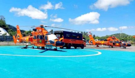 Dua helikopter Basarnas disiagakan di Sirkuit Mandalika, Lombok, NTB.