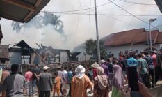 Kebakaran Hebat di Kerinci, Tiga Rumah Hangus Terbakar