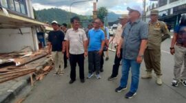 Walikota Alfin Tinjau Pembongkaran Pasar Beringin Jaya, Siap Dibangun Ulang Rp55 Miliar (Foto: Humas)