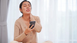 Terlalu Lama Main HP Bisa Bikin Pusing? Ini Fakta Ilmiahnya! (Ilustrasi: Medcom)