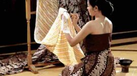 Ilustrasi. 5 Kota Terbaik untuk Berburu Batik Cantik di Indonesia (Foto: iwarebatik)