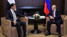 Presiden Suriah Bashar al-Assad bertemu dengan Presiden Rusia Vladimir Putin di kota Sochi, Senin (20/11/2017). (Foto: Mikhail KLIMENTYEV / SPUTNIK / AFP)