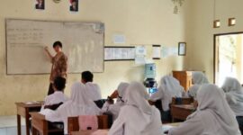 Ilustrasi. Tunjangan Sertifikasi Guru Cair November 2025, Ini Jadwal dan Syarat Lengkapnya! (Foto: Dok Metrotvnews)