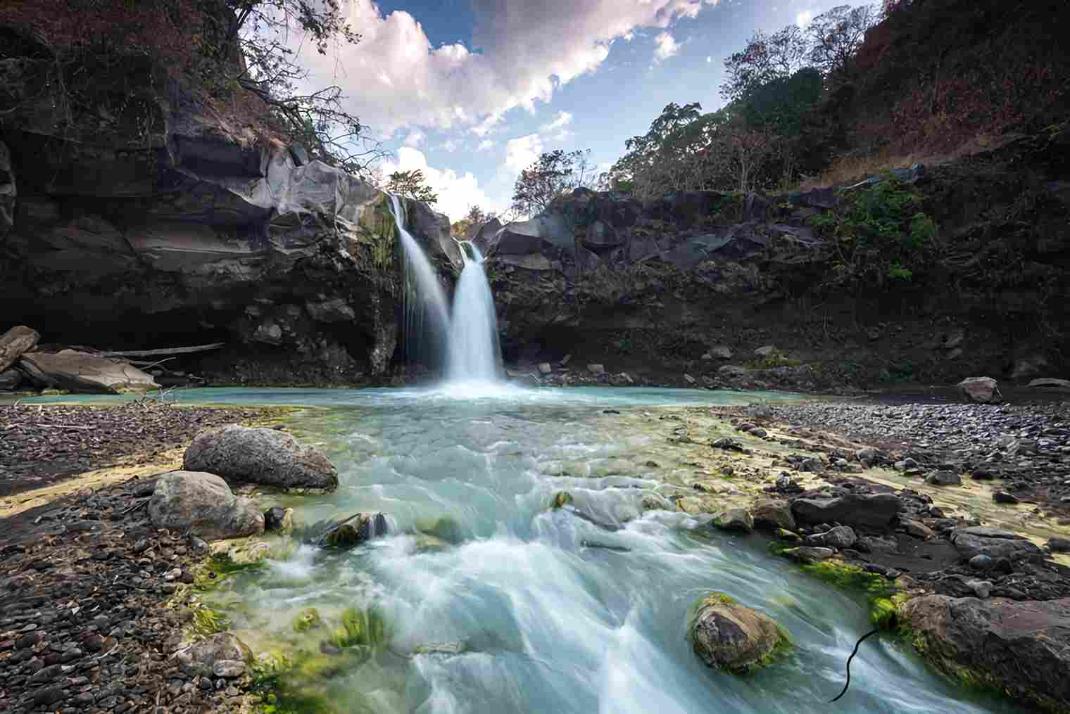 Air Terjun Mangku Sakti