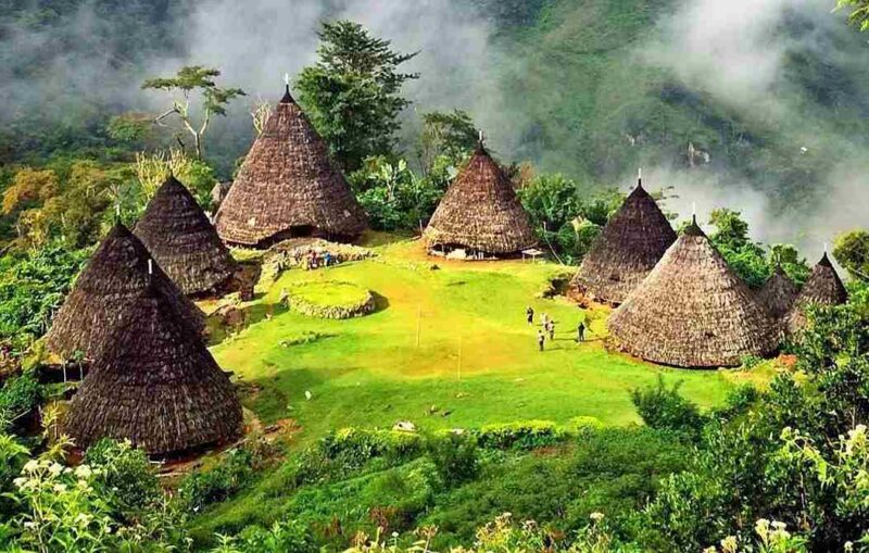 Desa Wae Rebo (Foto: authentic-indonesia)