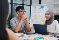 Ilustrasi, Sejumlah mahasiswa sedang melaksanakan program magang di sebuah perusahaan (Foto: Freepik)